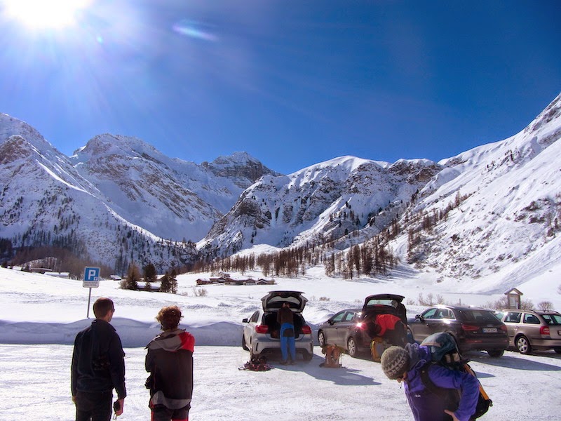 Sertig icefalls in the center